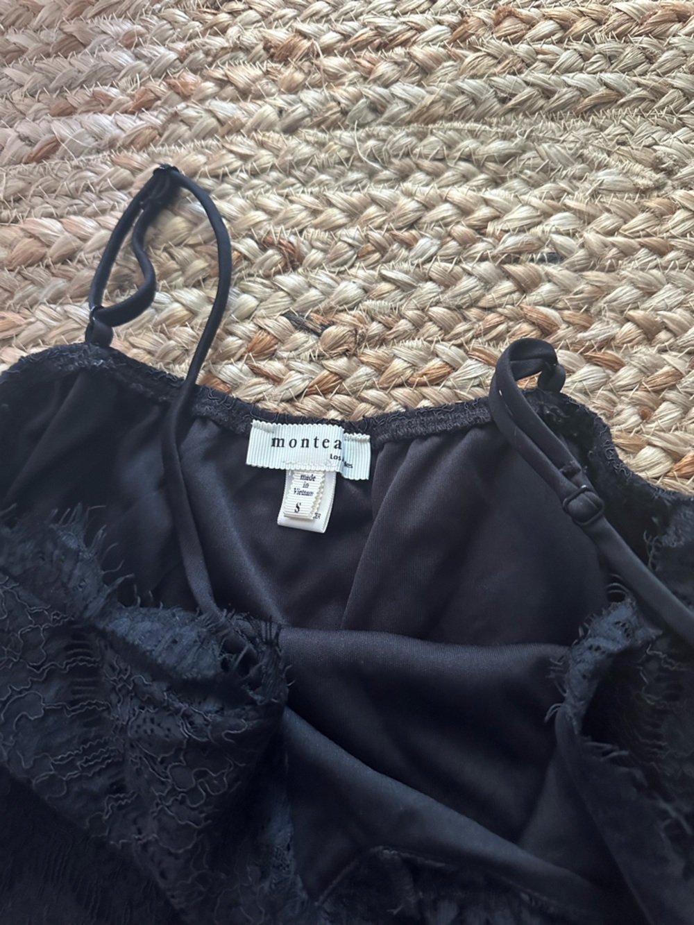 BLACK LACE TANK BLOUSE - Picture 2 of 5